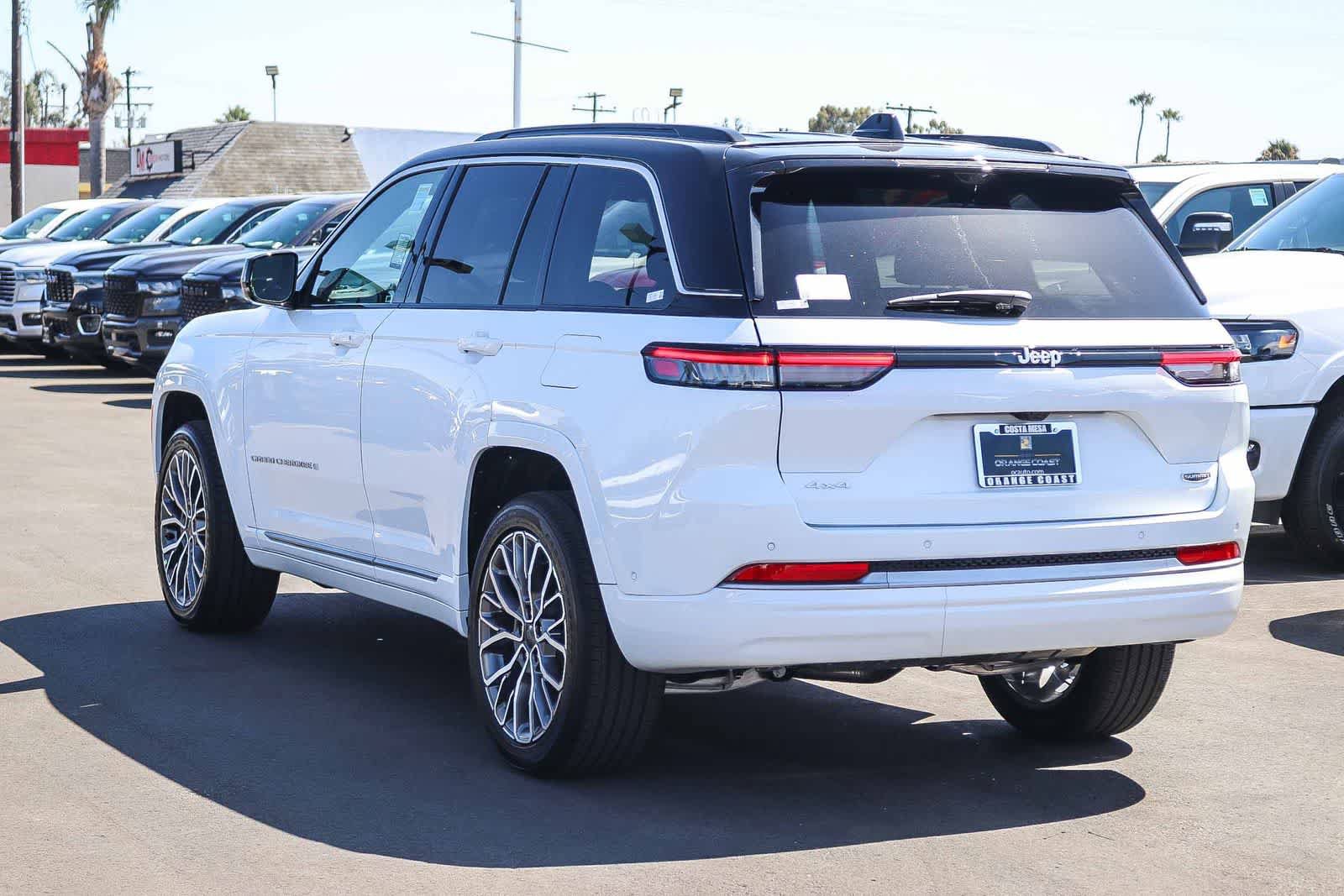 New 2026 Jeep Grand Cherokee Summit AWD/4WD image 6
