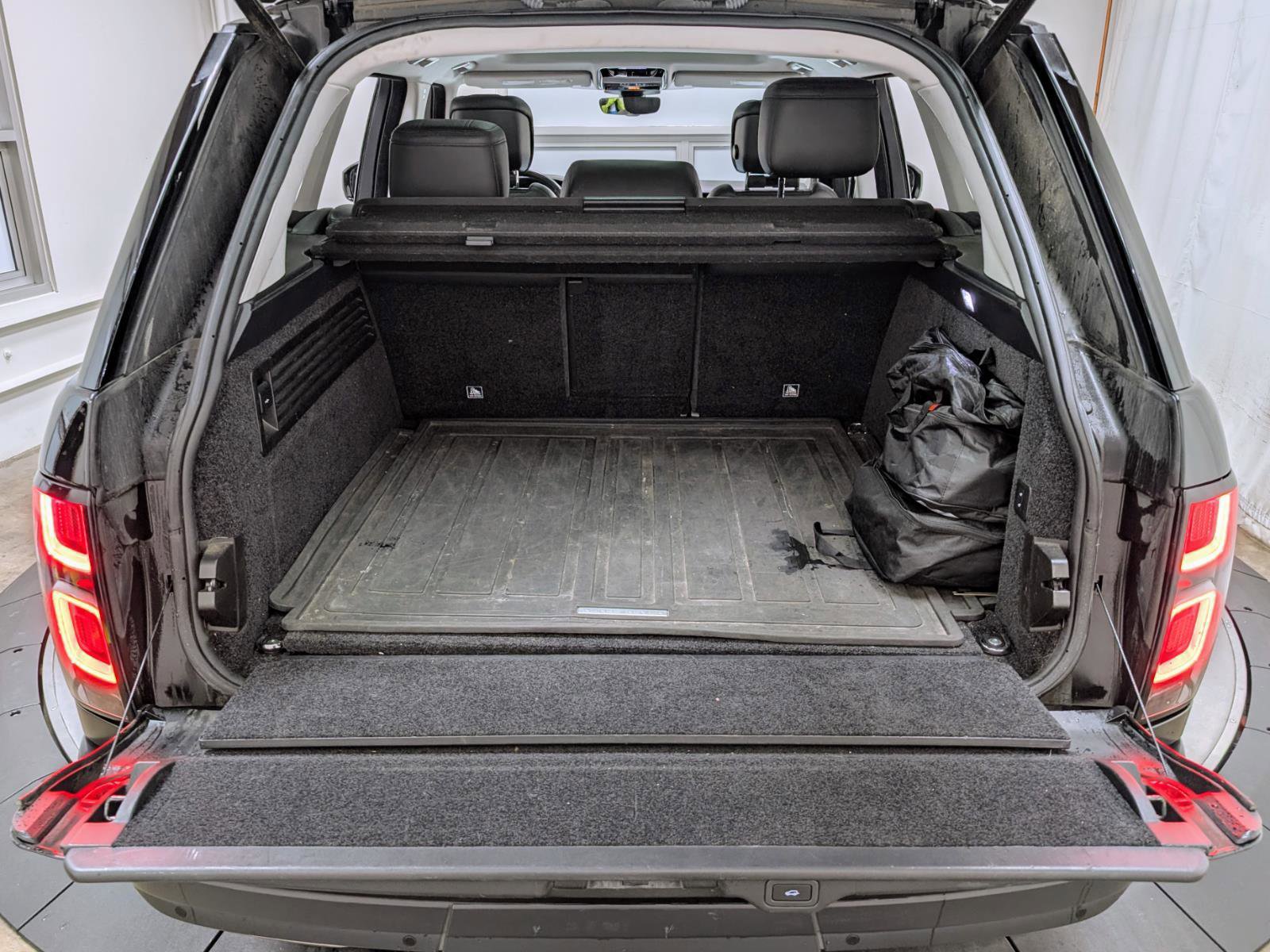 Used 2020 Land Rover Range Rover image 20