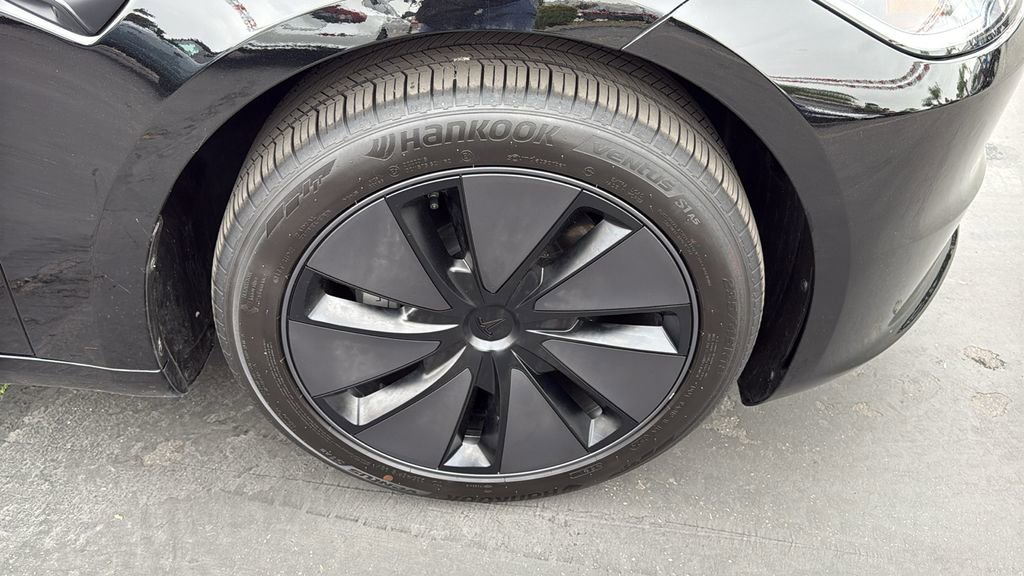Used 2025 Tesla Model 3 Long Range image 28