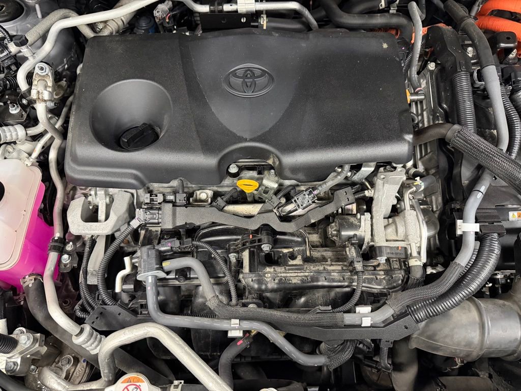 Used 2021 Toyota RAV4 SE image 9