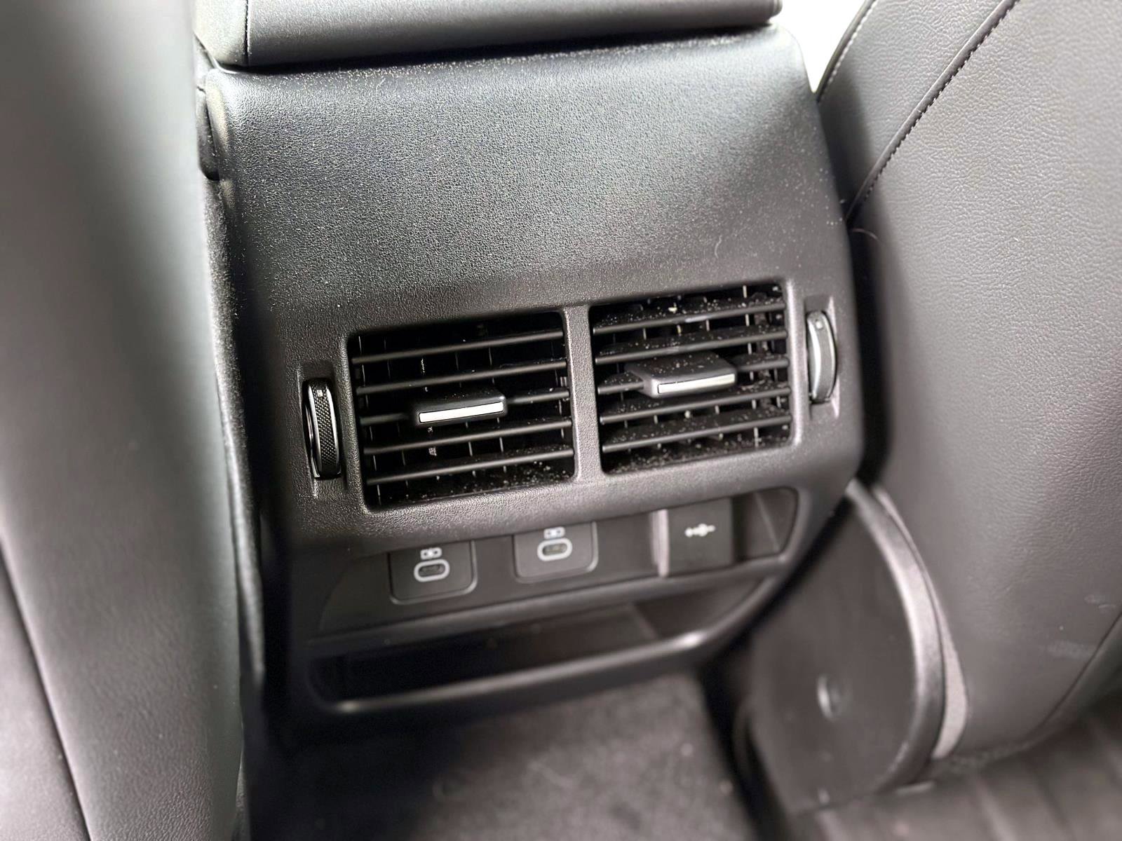 New 2025 Land Rover Discovery Sport Dynamic SE image 10