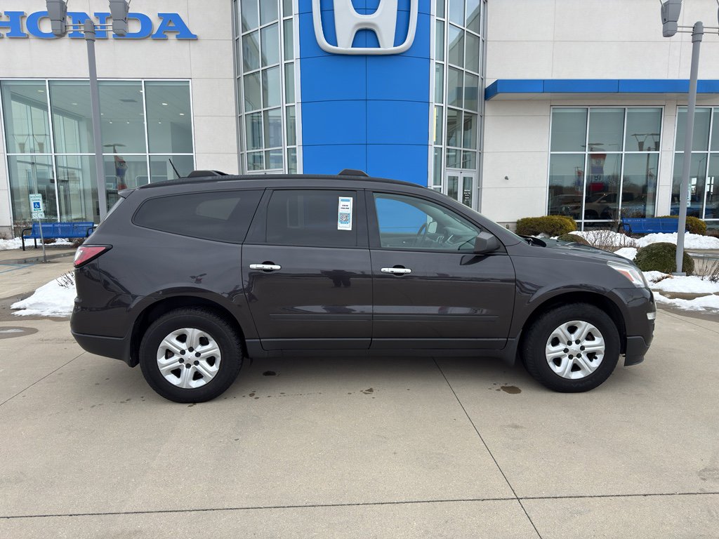 Used 2017 Chevrolet Traverse LS image 4