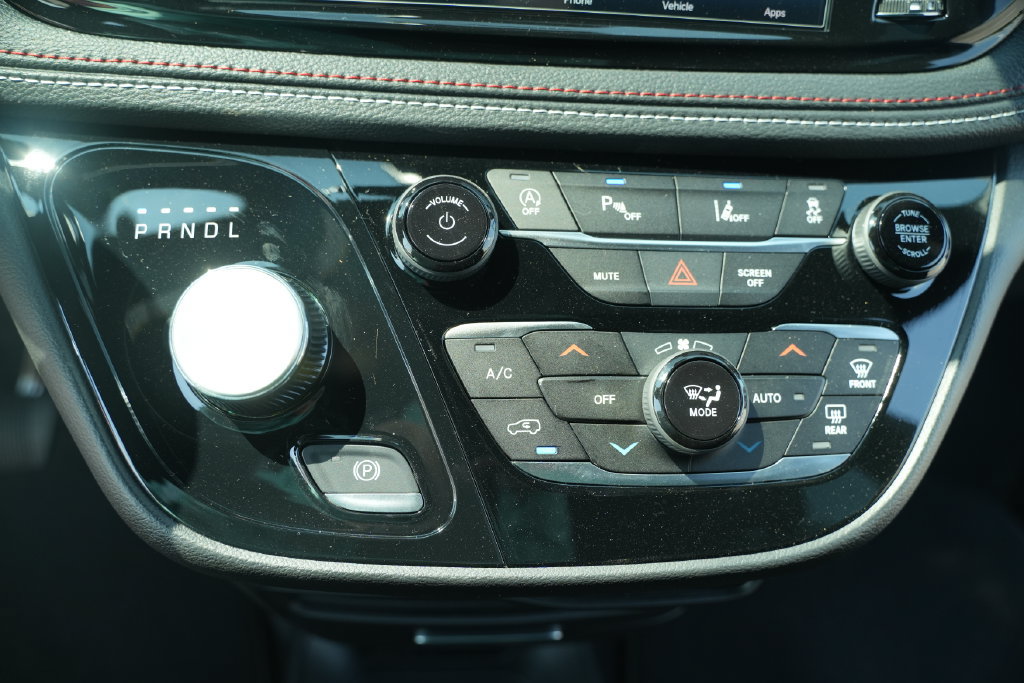 New 2027 Chrysler Pacifica Select FWD image 33