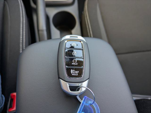 New 2026 Hyundai Venue SEL FWD image 25