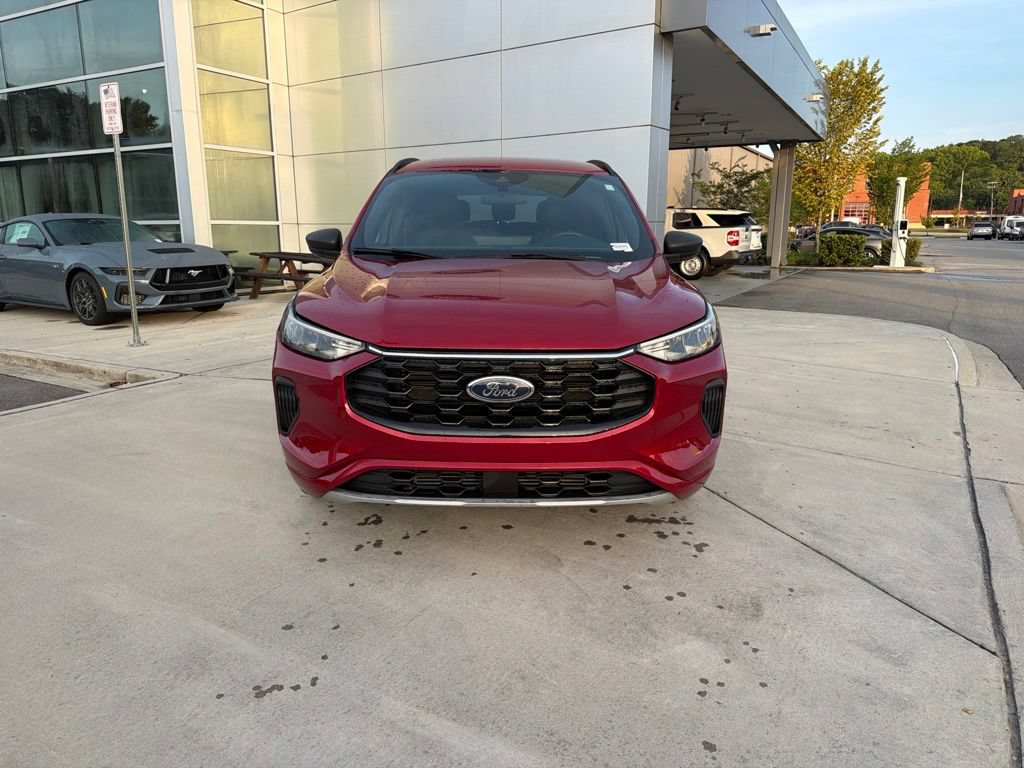 Used 2023 Ford Escape ST-Line w/ Tech Pack #1 FWD image 2