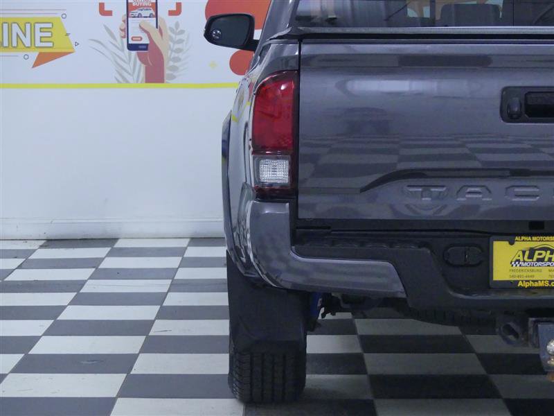Used 2019 Toyota Tacoma TRD Sport AWD/4WD image 29