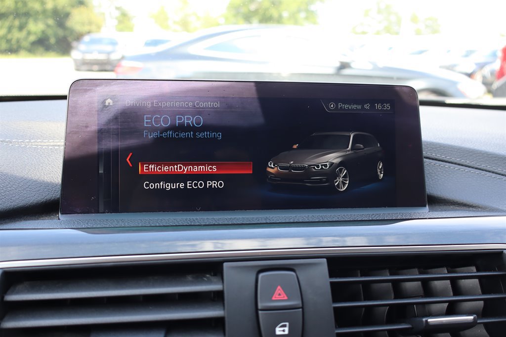 Used 2018 BMW 328d xDrive Wagon AWD/4WD image 32