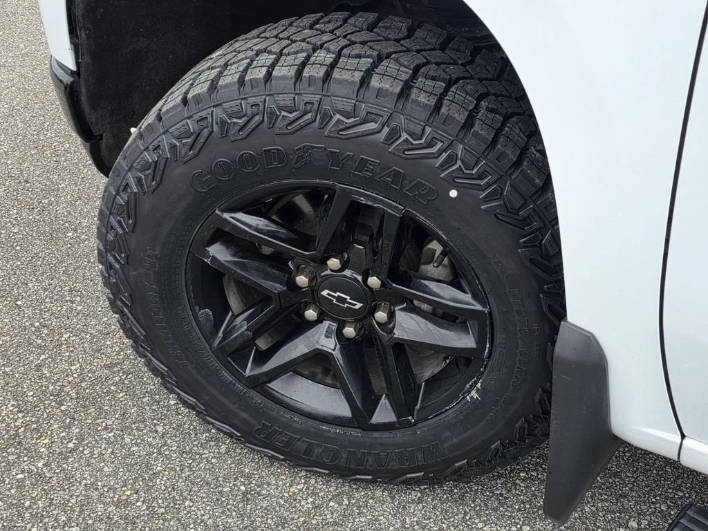 Used 2021 Chevrolet Silverado 1500 Custom Trail Boss AWD/4WD image 31