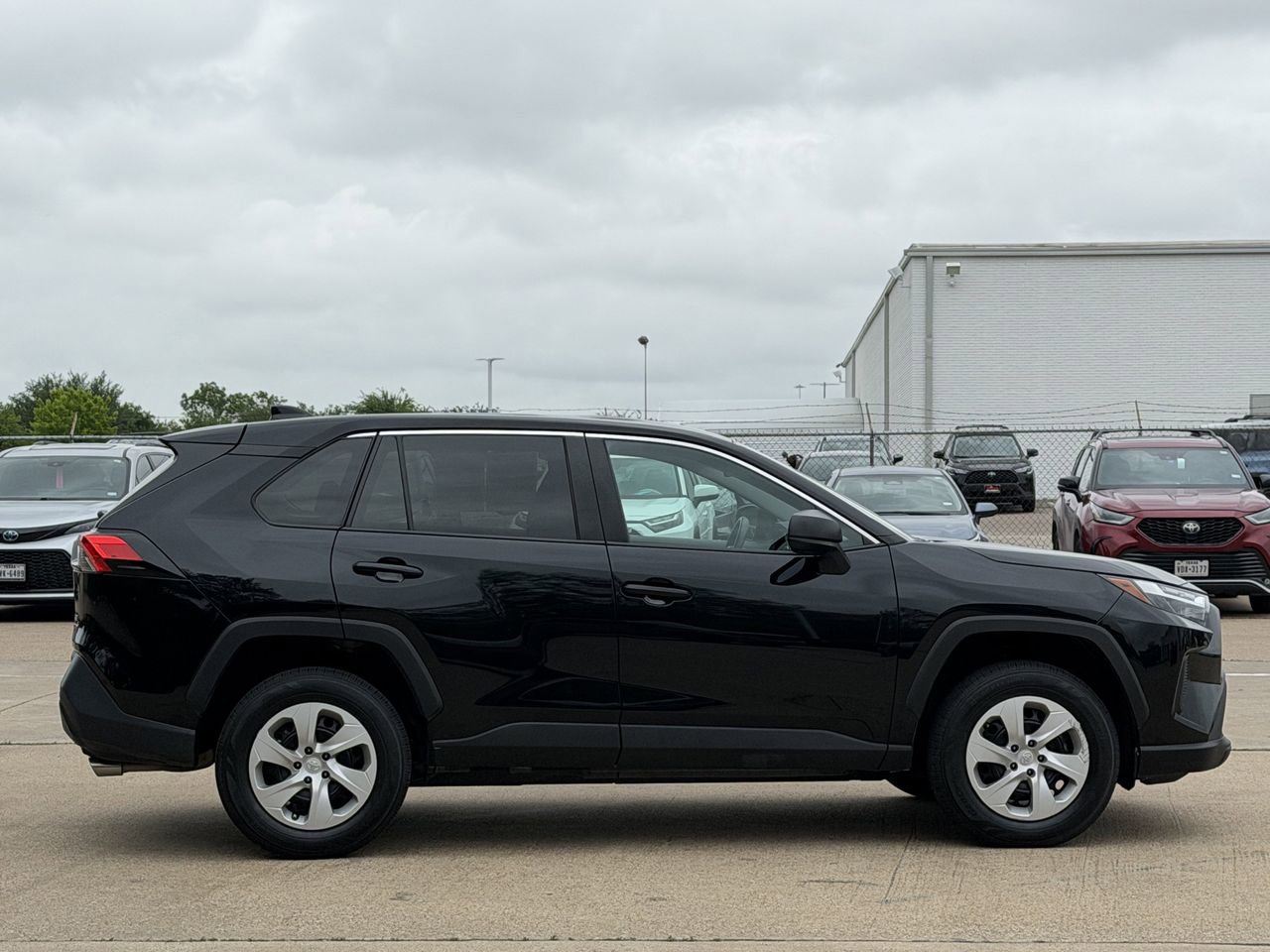 Used 2024 Toyota RAV4 LE image 3