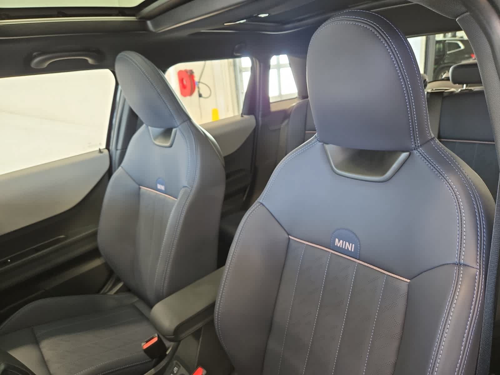 Used 2025 MINI Cooper S FWD image 28