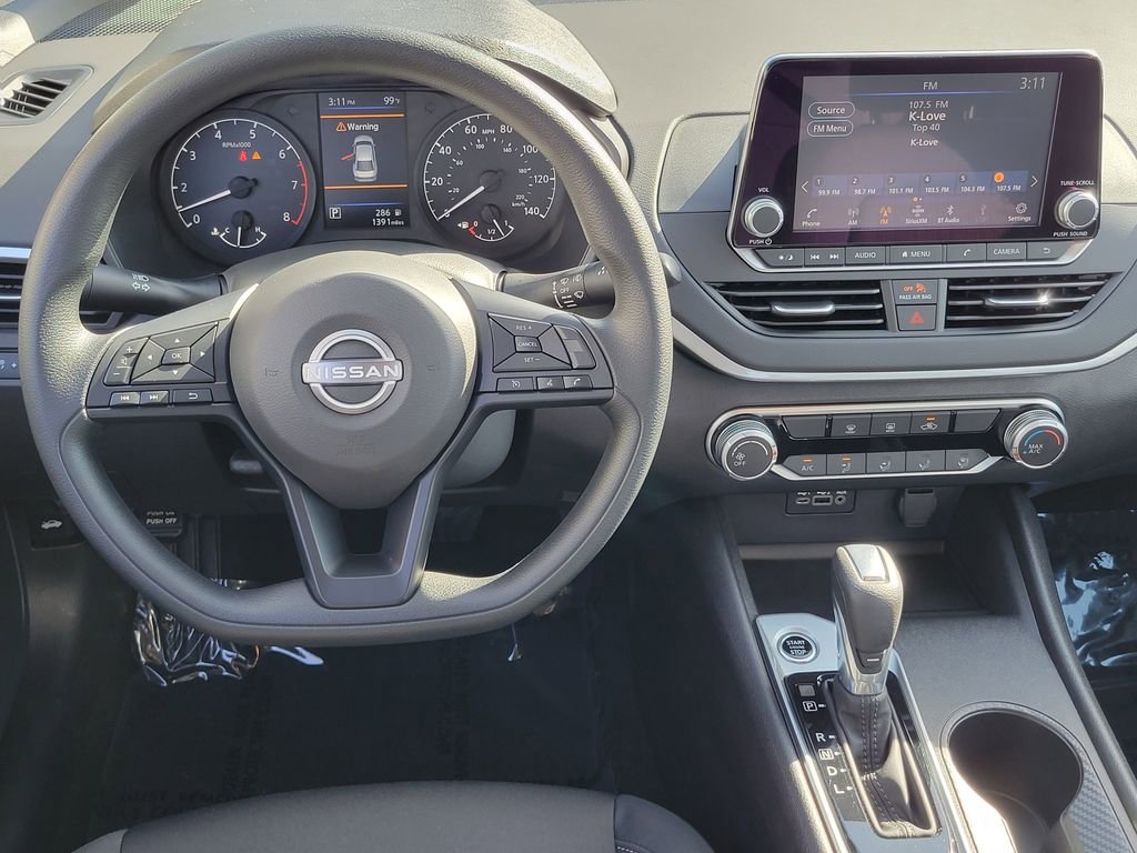 Used 2025 Nissan Altima 2.5 S FWD image 4