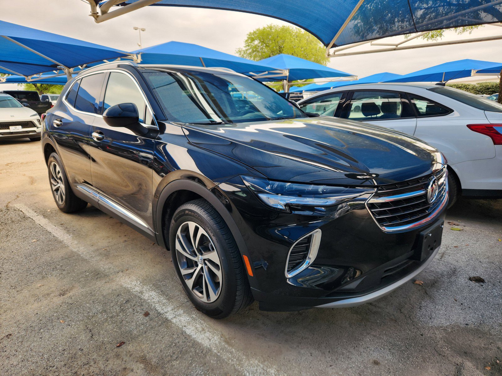 Used 2023 Buick Envision Essence image 1