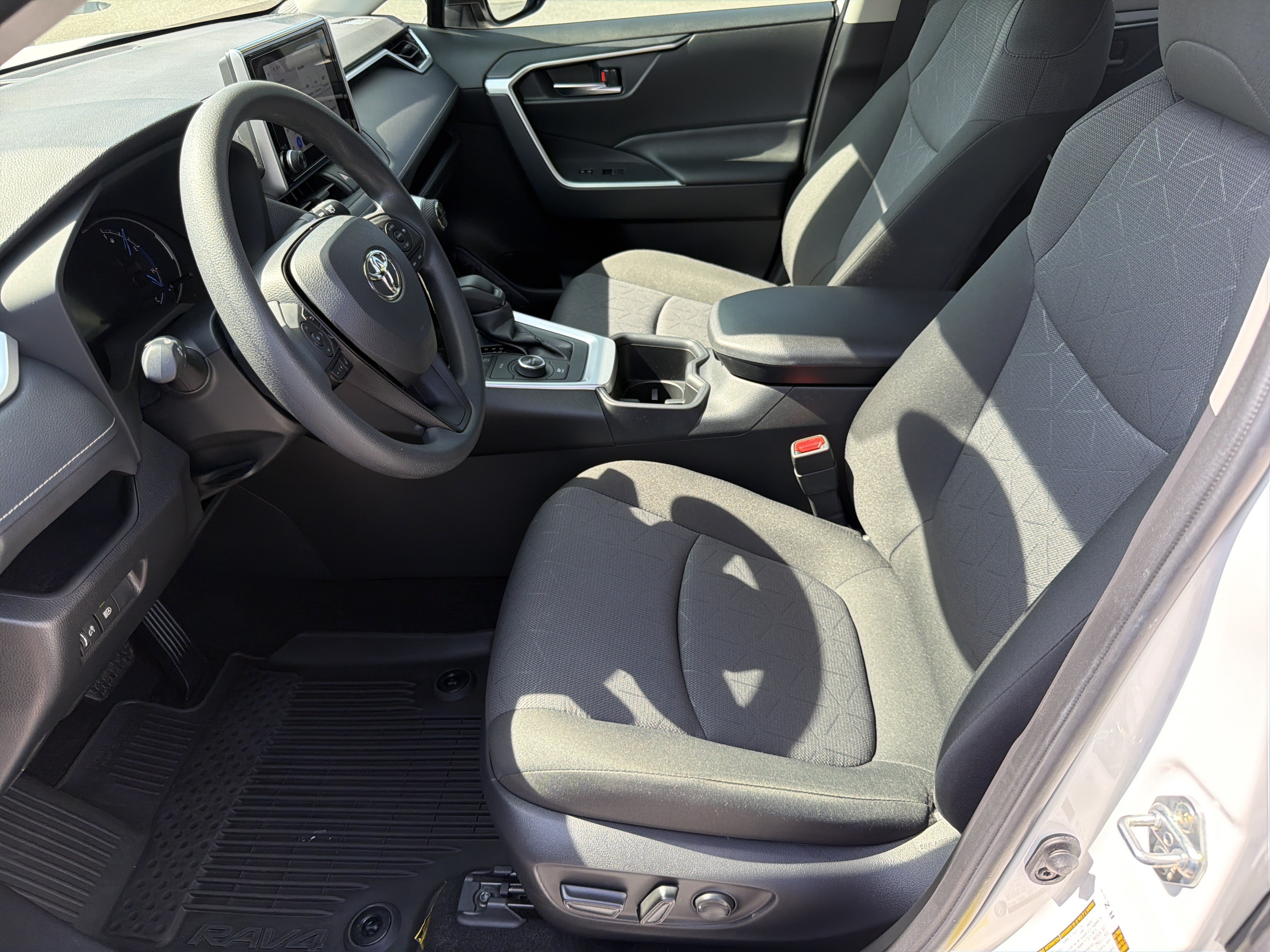 Certified 2024 Toyota RAV4 XLE AWD/4WD image 18