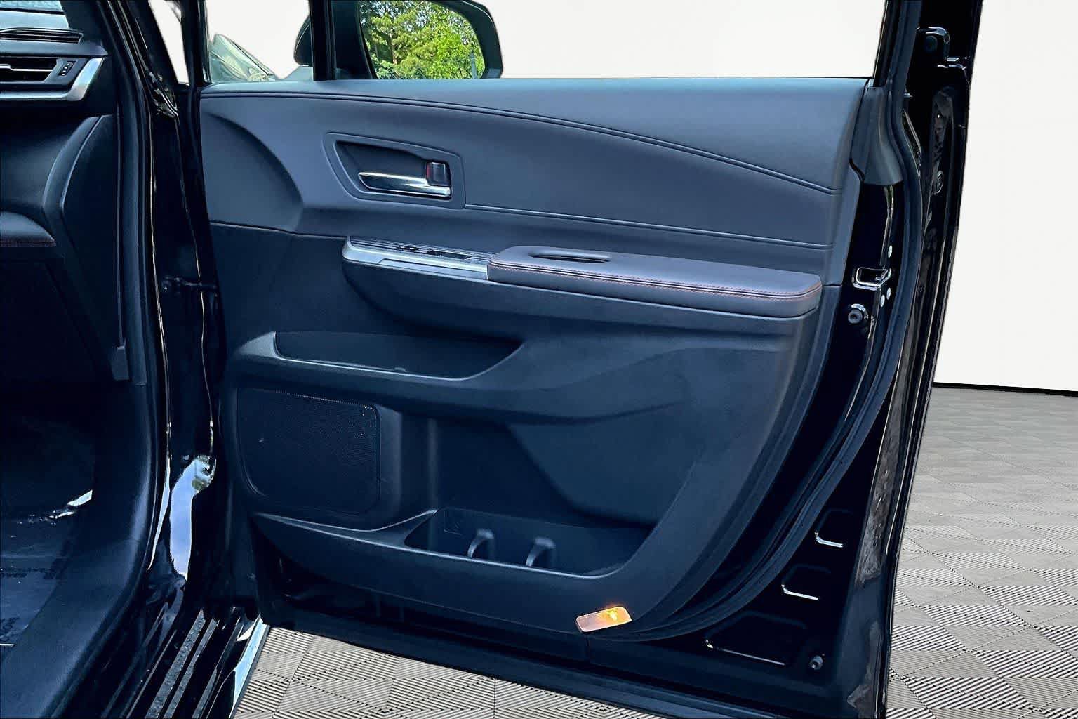 Certified 2024 Toyota Sienna XSE FWD image 23