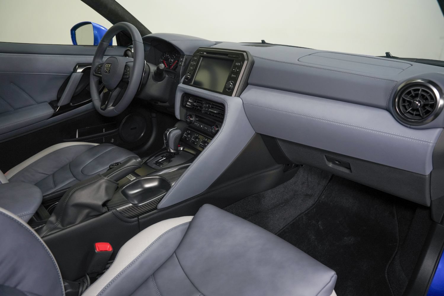 Used 2020 Nissan GT-R Premium AWD/4WD image 33