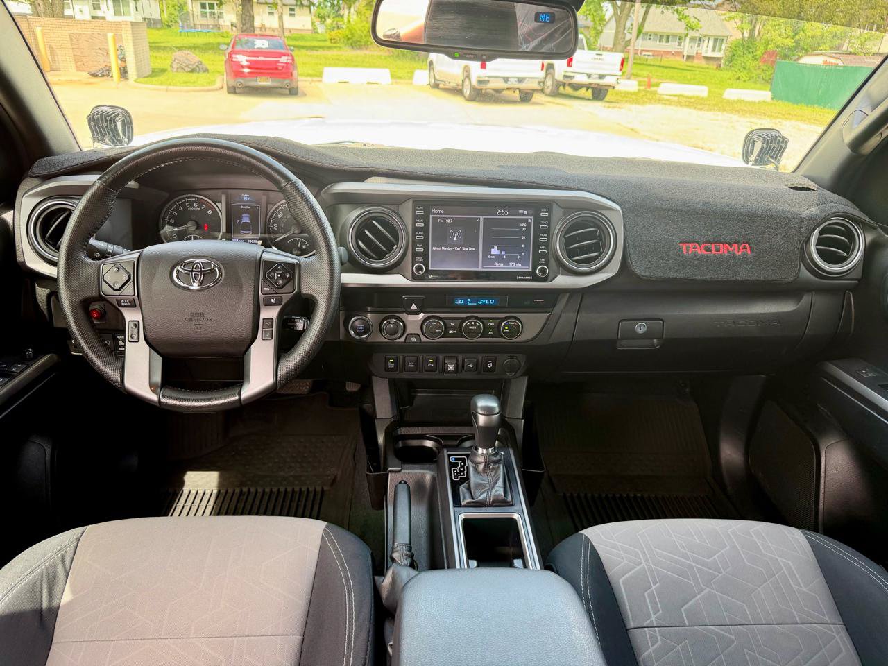 Used 2021 Toyota Tacoma TRD Off-Road w/ Technology Package AWD/4WD image 23