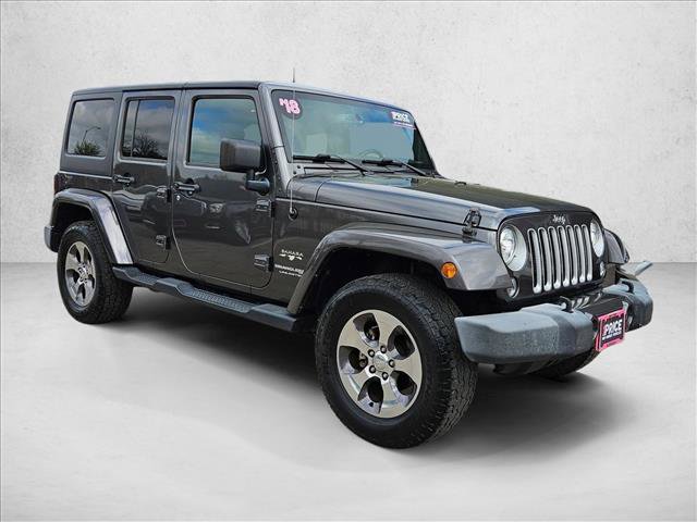Used 2018 Jeep Wrangler Unlimited Sahara w/ Connectivity Group AWD/4WD image 3