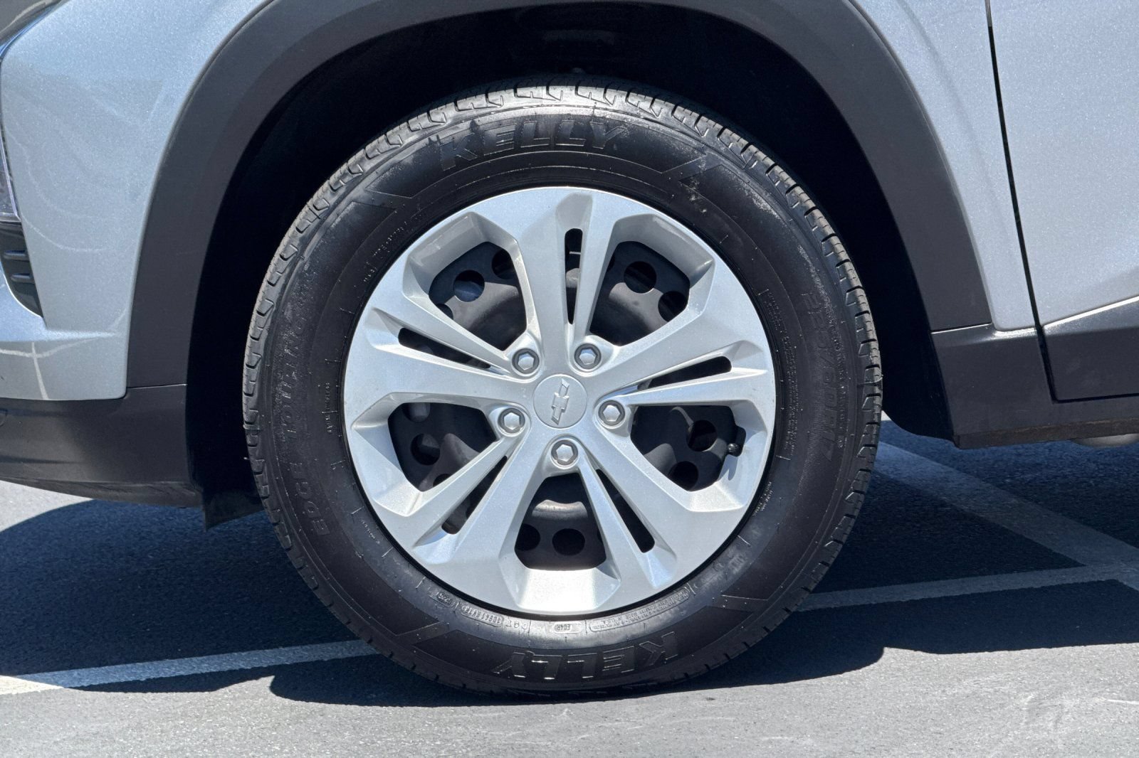 Used 2025 Chevrolet Trax LS FWD image 15