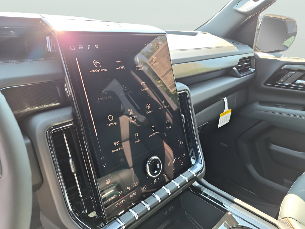 New 2026 GMC Yukon AT4 w/ AT4 Premium Plus Package AWD/4WD image 22