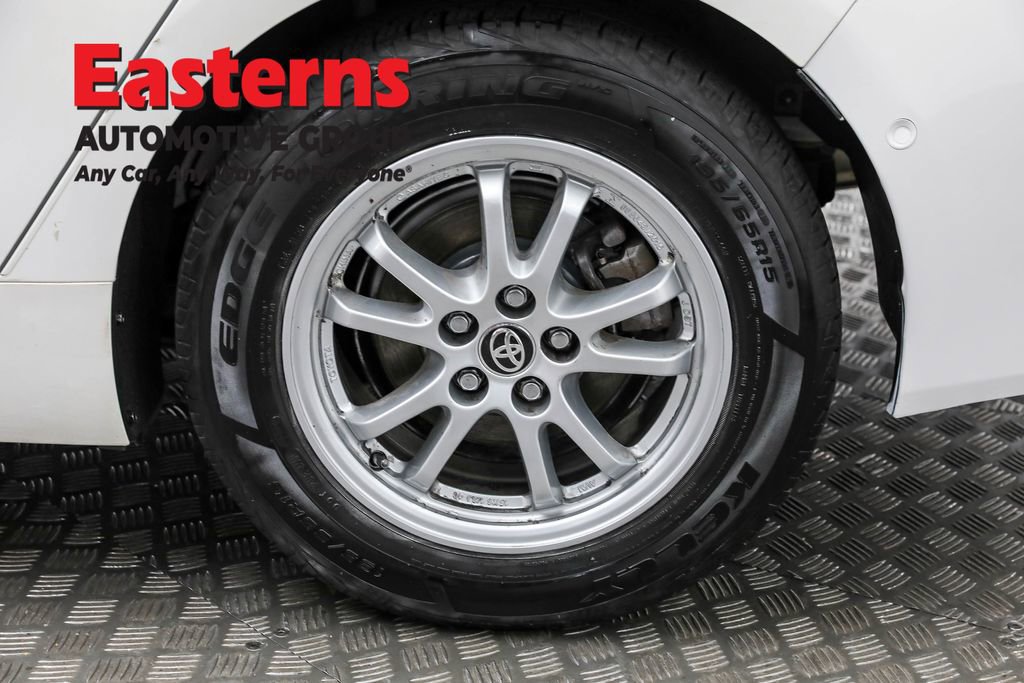 Used 2022 Toyota Prius LE image 29