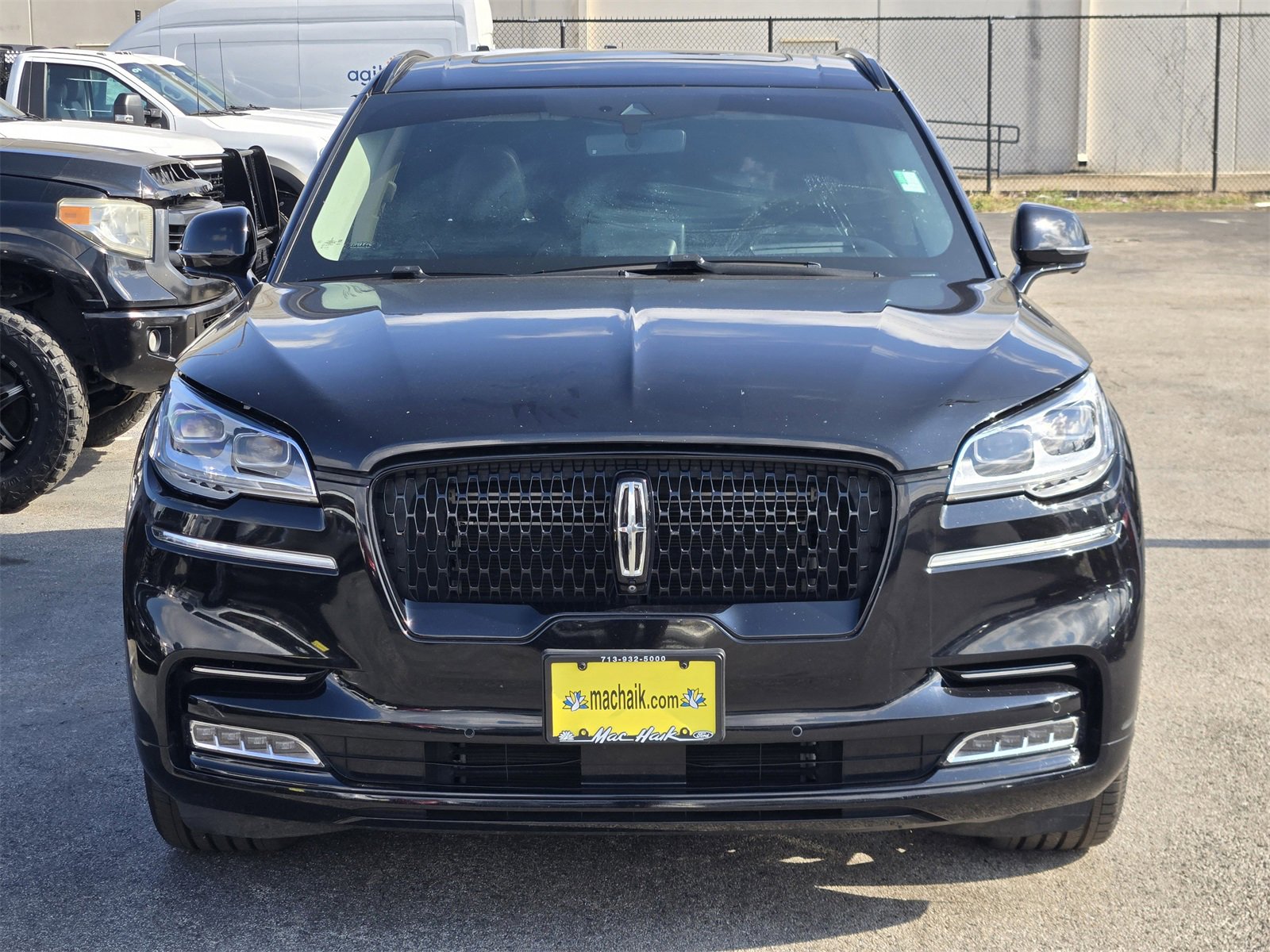 Used 2022 Lincoln Aviator Reserve w/ Equipment Group 201A image 2