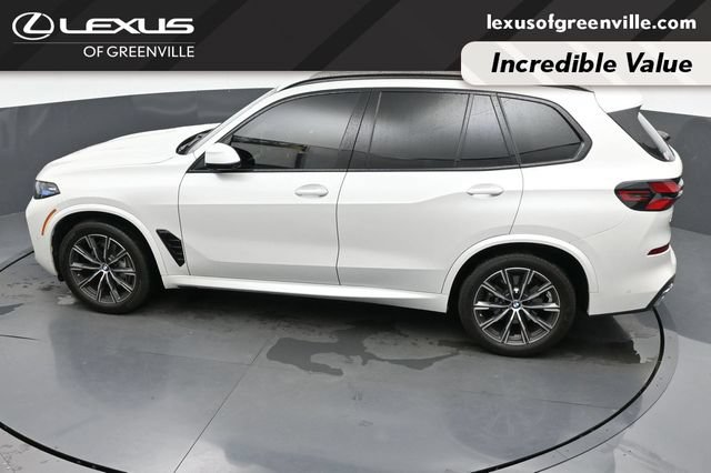 Used 2025 BMW X5 xDrive40i w/ M Sport Package AWD/4WD image 48