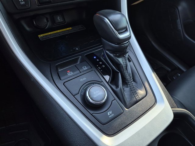 Used 2021 Toyota RAV4 XSE image 29