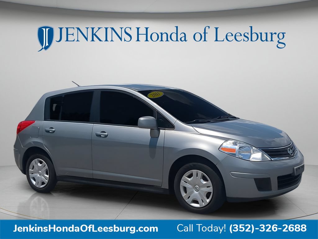 Used 2011 Nissan Versa 1.8 S FWD image 2