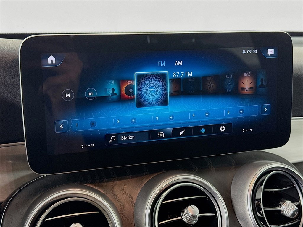 Used 2021 Mercedes-Benz GLC 300 4MATIC image 13