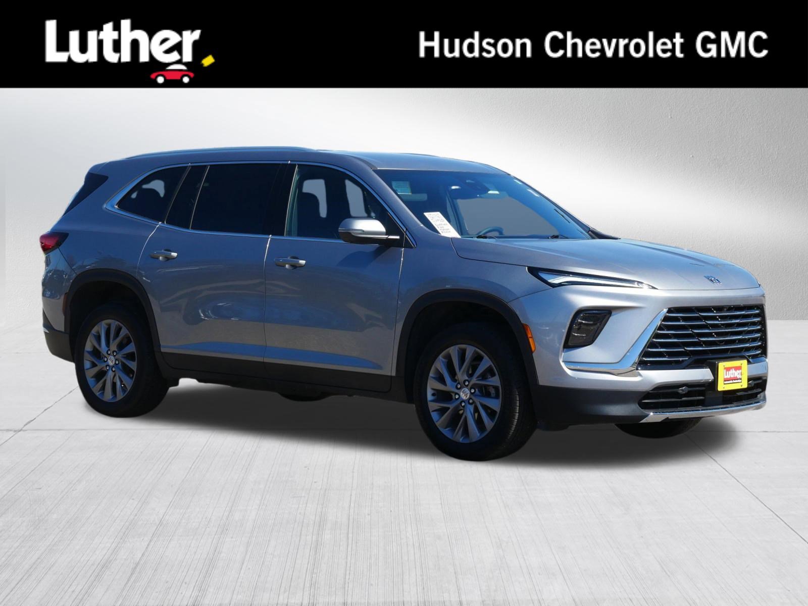 Used 2025 Buick Enclave Preferred image 1