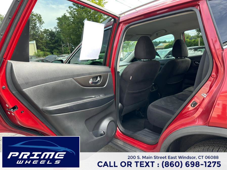 Used 2014 Nissan Rogue SV image 10