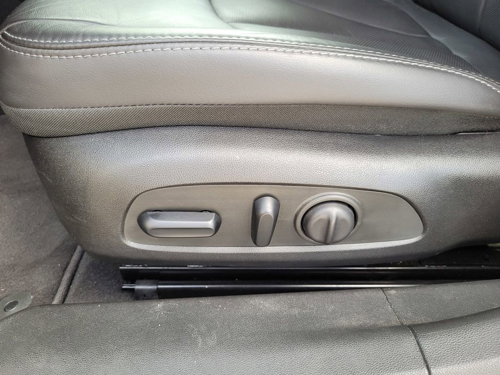 Used 2019 Buick LaCrosse Essence w/ Sights and Sounds Package image 12