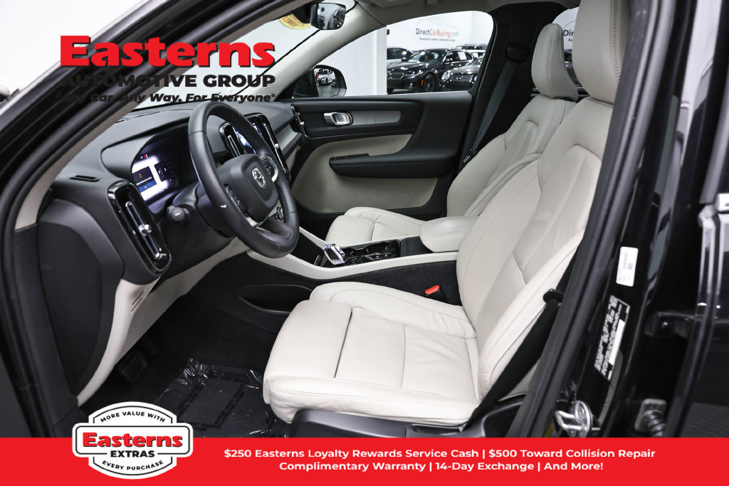 Used 2023 Volvo XC40 B5 Plus AWD/4WD image 15