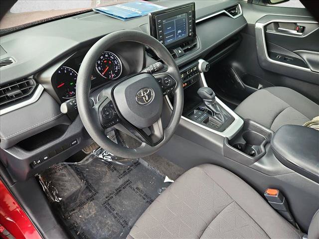 Used 2019 Toyota RAV4 XLE w/ Convenience Package FWD image 13