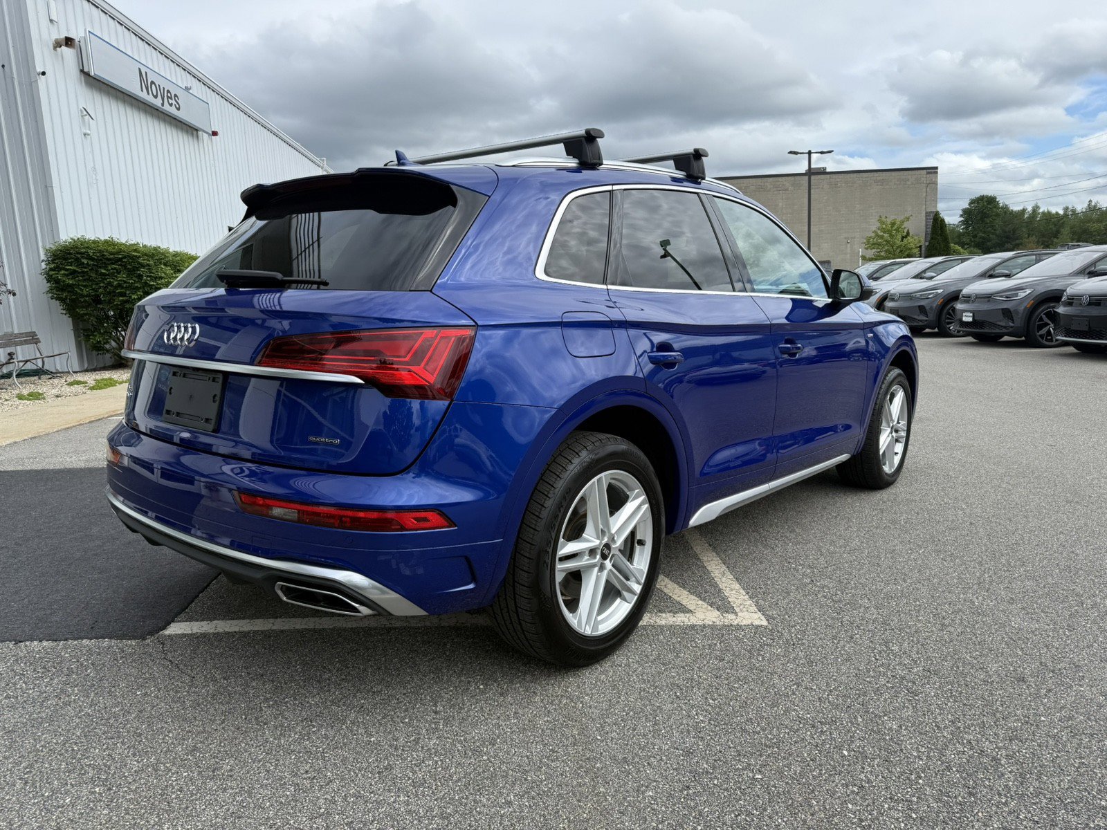 Used 2022 Audi Q5 e Premium Plus w/ Premium Plus Package image 3