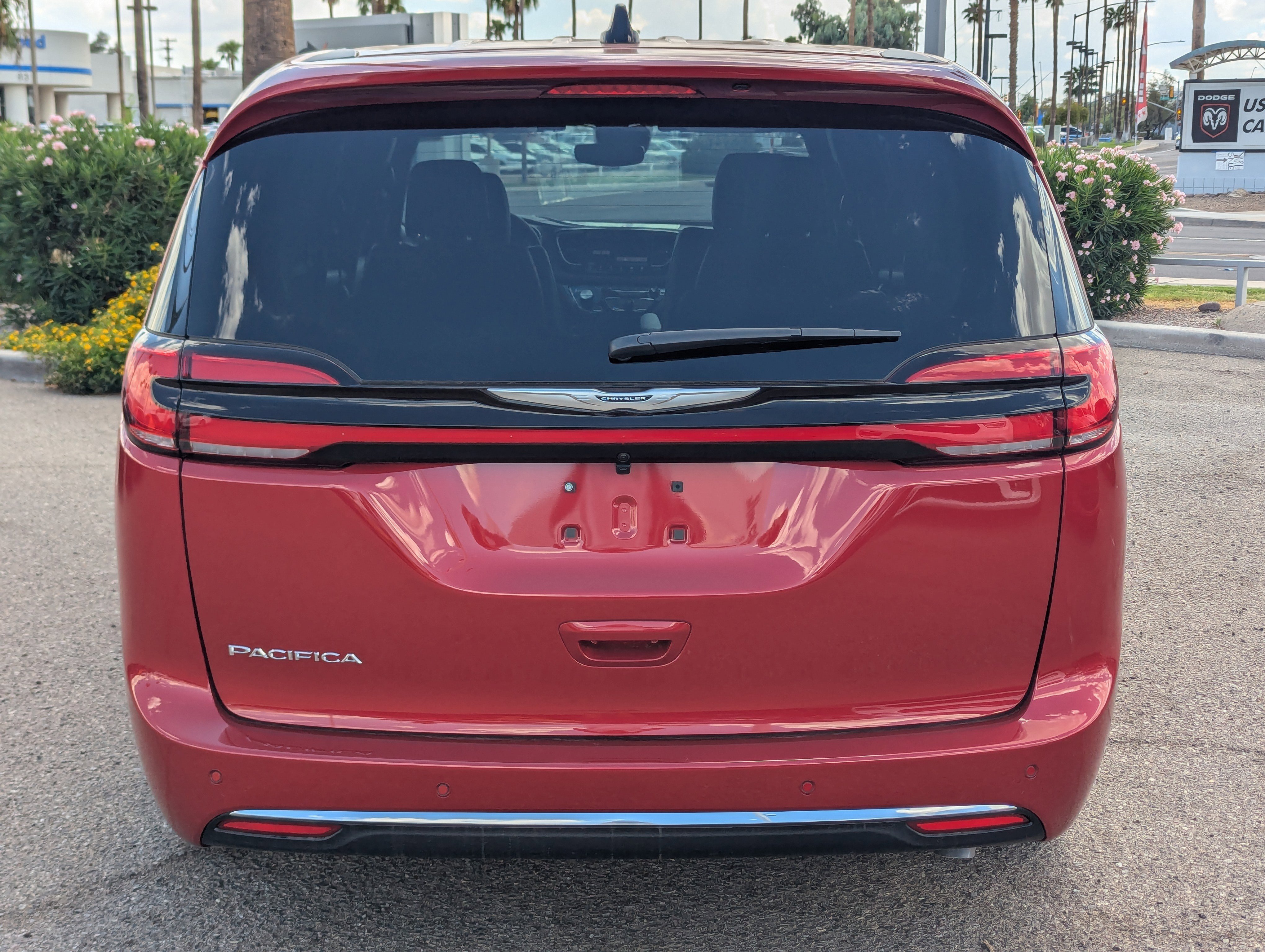 New 2026 Chrysler Pacifica Select image 3