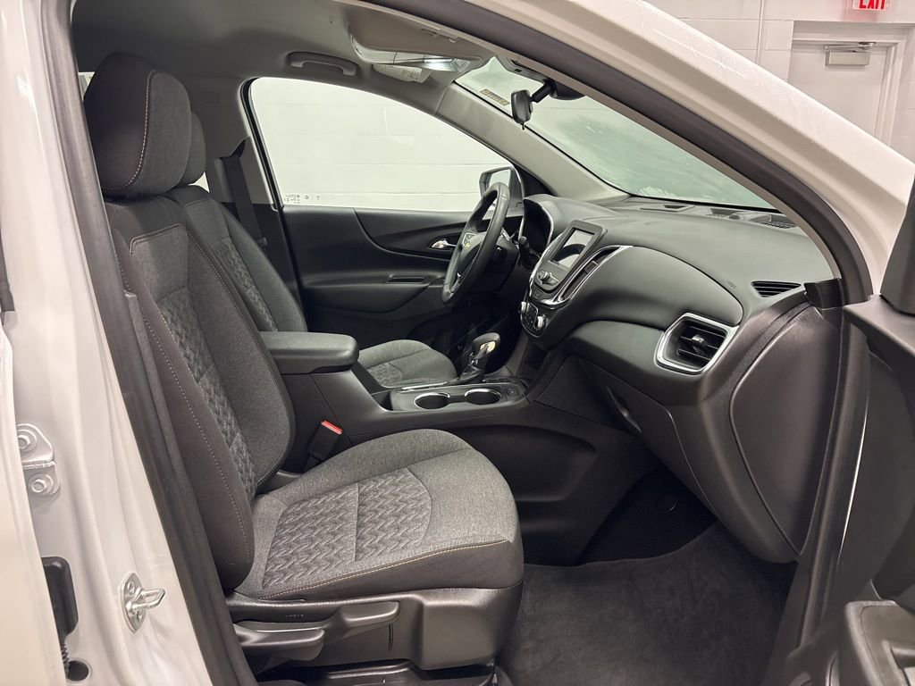Used 2024 Chevrolet Equinox LT image 36