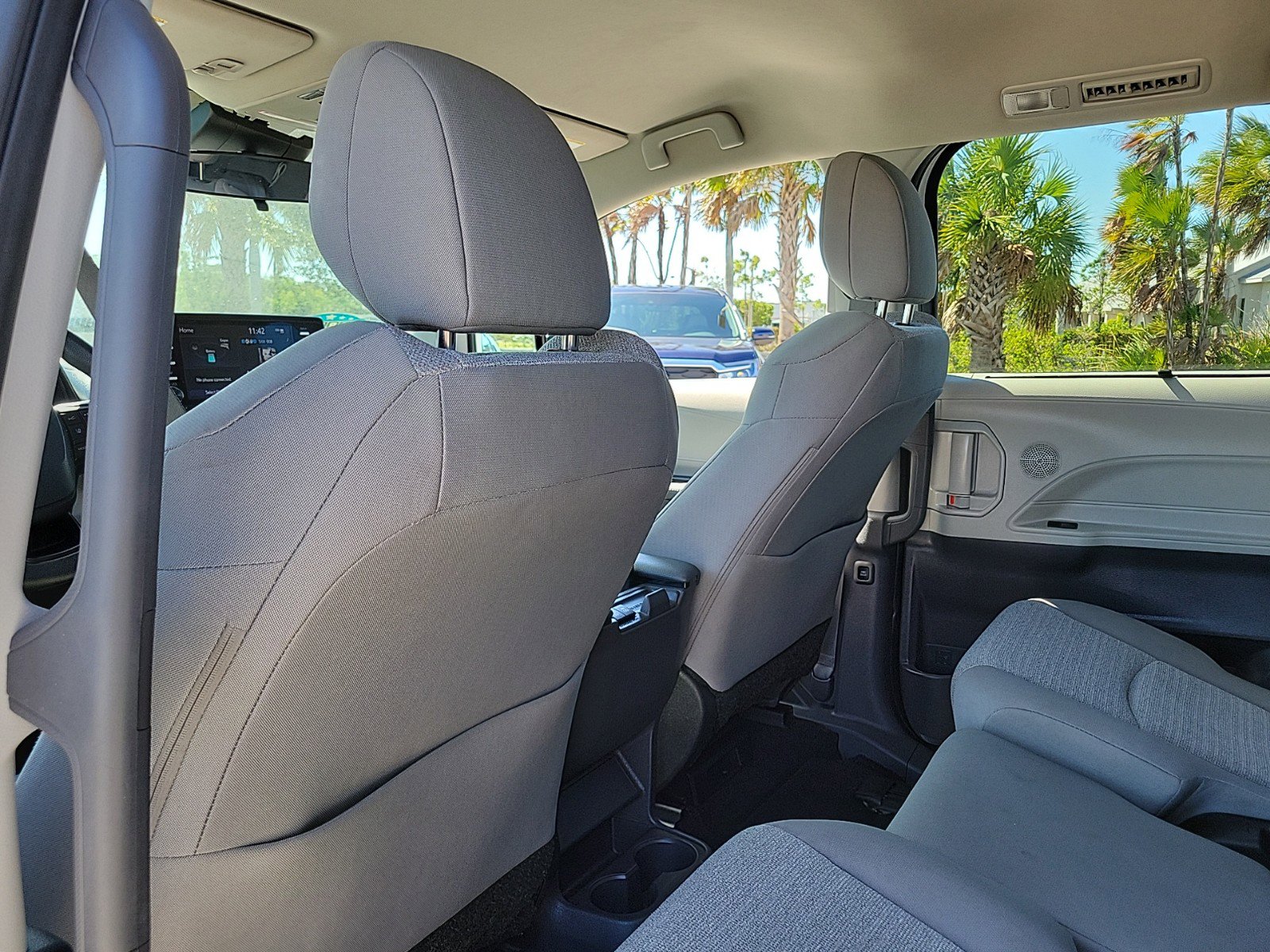 Used 2024 Toyota Sienna LE image 15