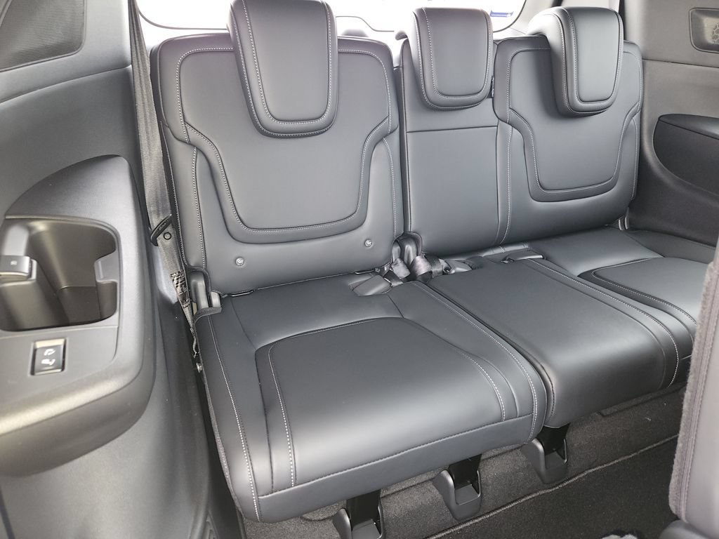New 2026 Nissan Armada PRO-4X AWD/4WD image 11