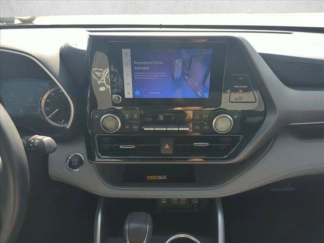Used 2023 Toyota Highlander XLE image 13