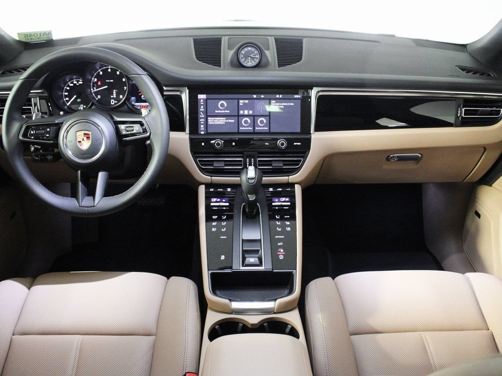 Certified 2026 Porsche Macan AWD/4WD image 20