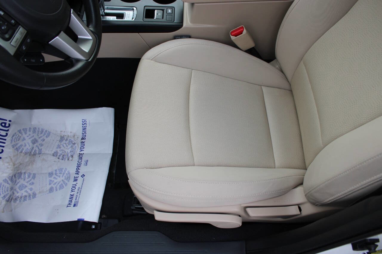 Used 2016 Subaru Legacy 2.5i AWD/4WD image 7