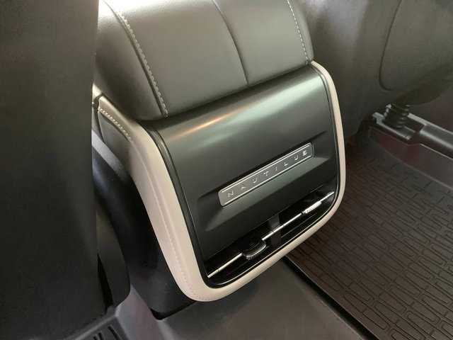 Certified 2024 Lincoln Nautilus Reserve AWD/4WD image 18