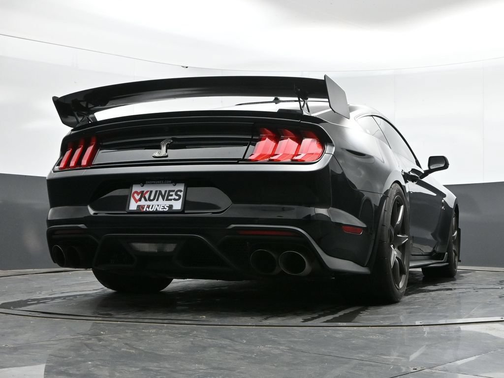 Used 2020 Ford Mustang Shelby GT500 w/ Carbon Fiber Track Pack RWD image 41