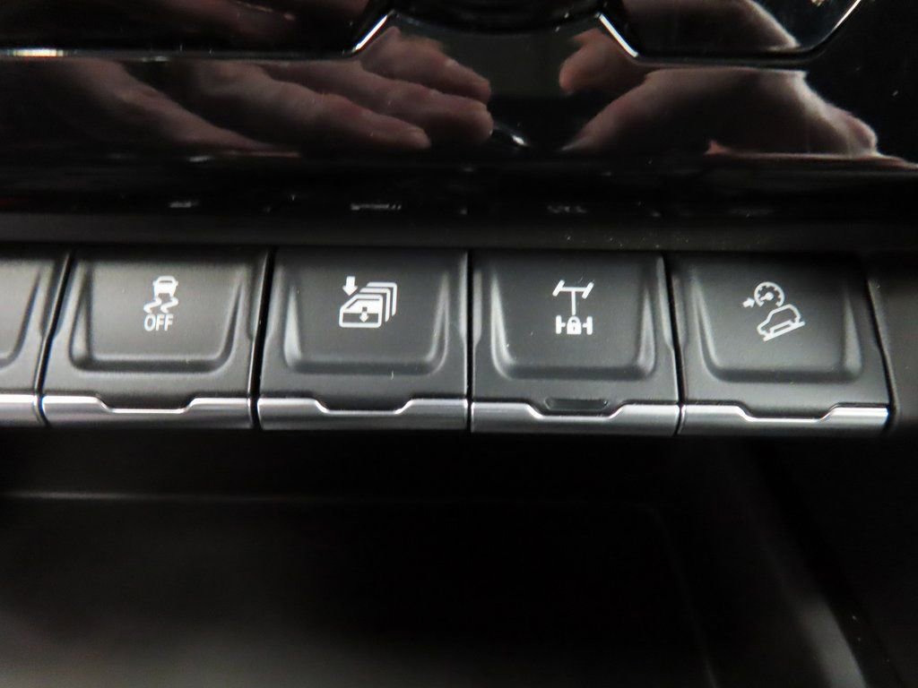 Used 2025 GMC Sierra 2500 AT4X w/ AT4X AEV Edition AWD/4WD image 70