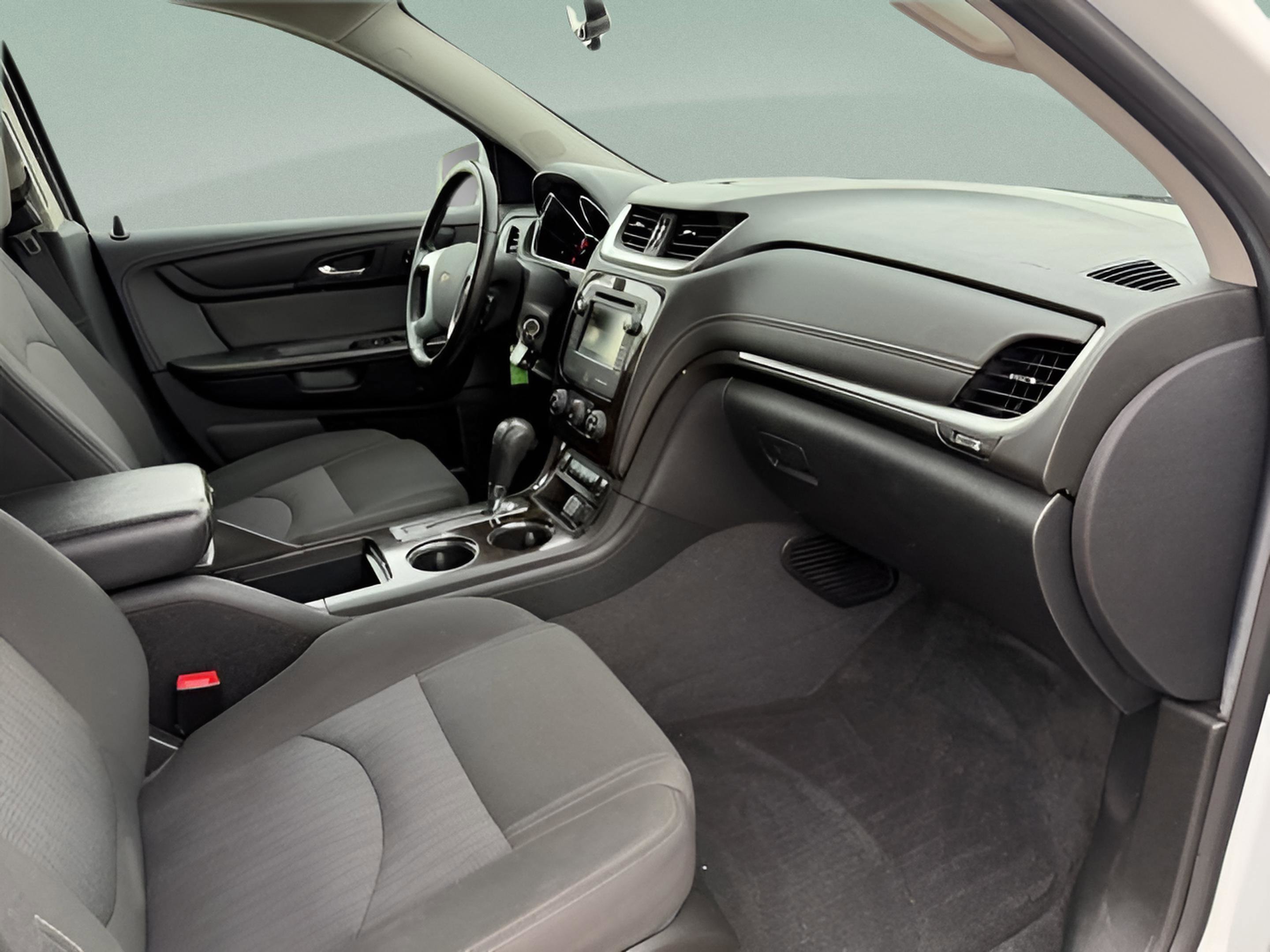 Used 2017 Chevrolet Traverse LT w/ Style and Technology Package FWD image 28