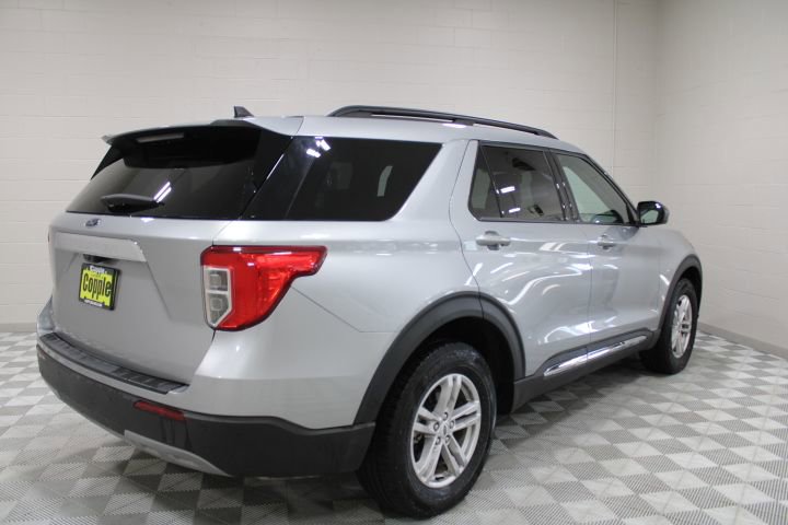 Used 2023 Ford Explorer XLT w/ Equipment Group 202A image 11