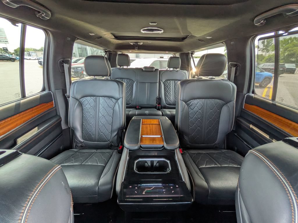 Used 2024 Jeep Grand Wagoneer L Series III AWD/4WD image 23