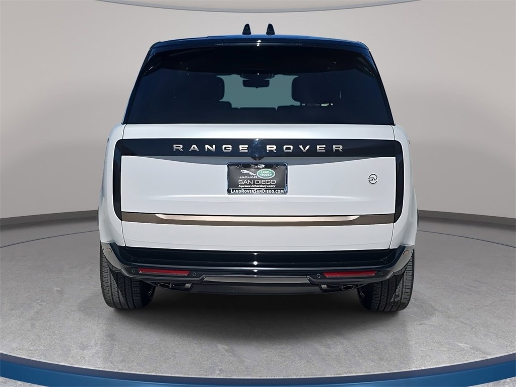 New 2026 Land Rover Range Rover SV image 6