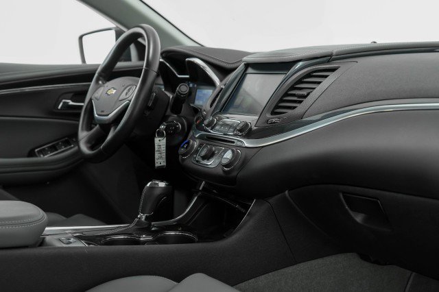 Used 2014 Chevrolet Impala LT w/ Convenience Package image 20